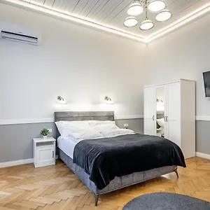  Apartamento Luxurious At Center Hungría